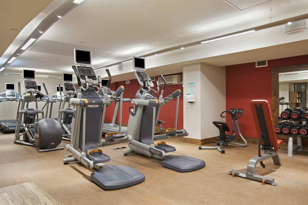 Hilton Centre 4*