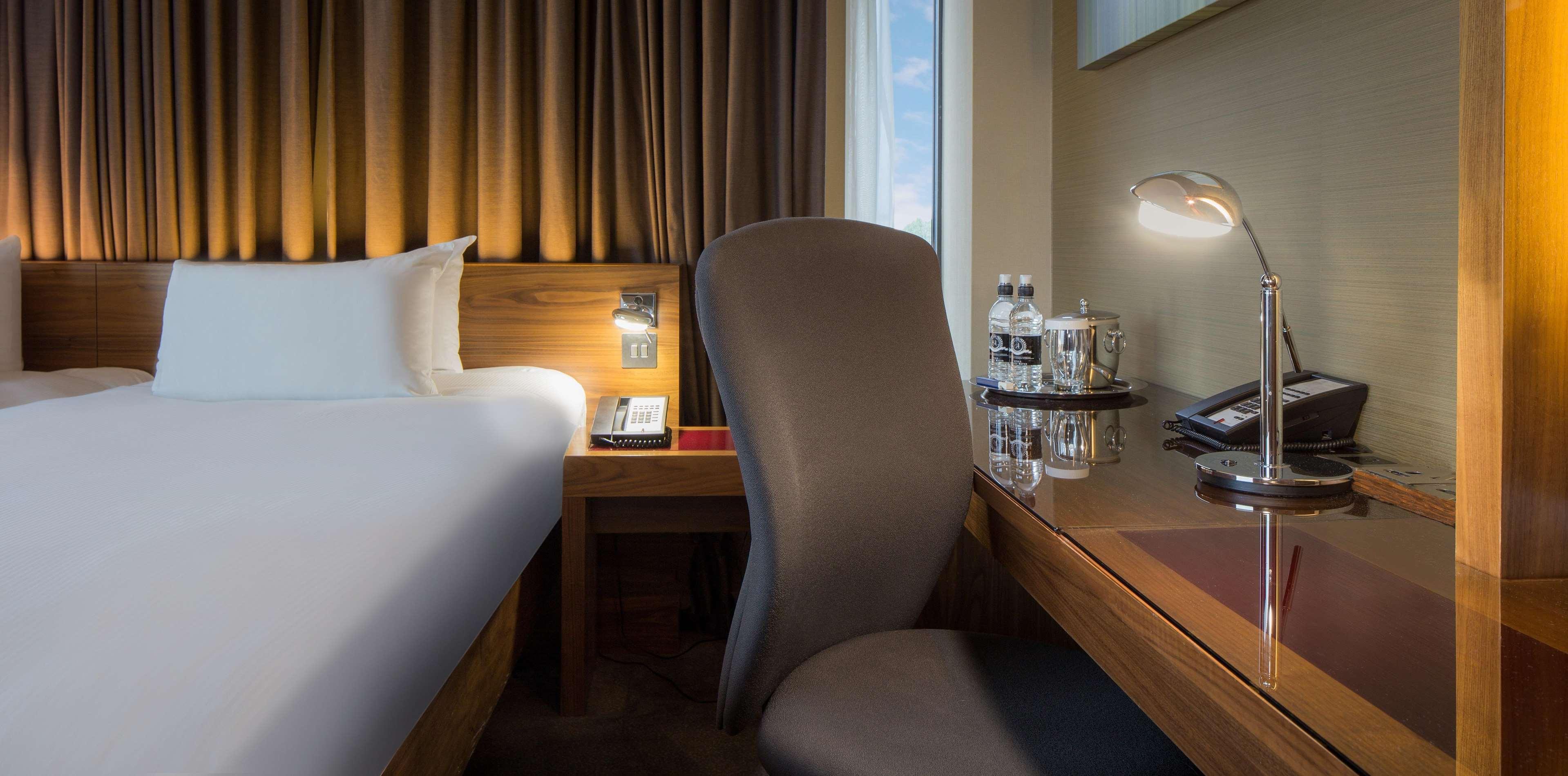 Hilton Centre Отель 4*