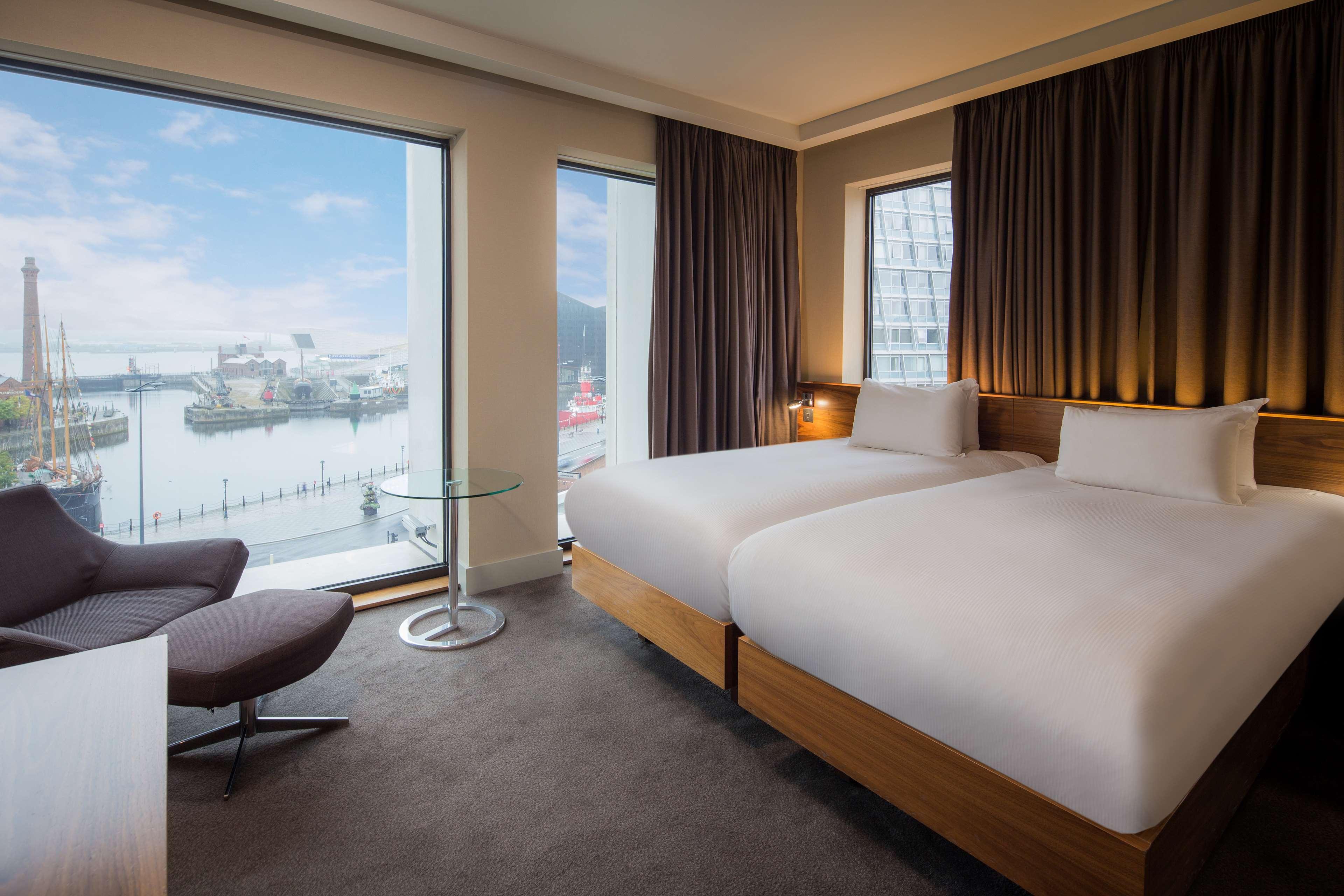 Отель Hilton Centre 4*